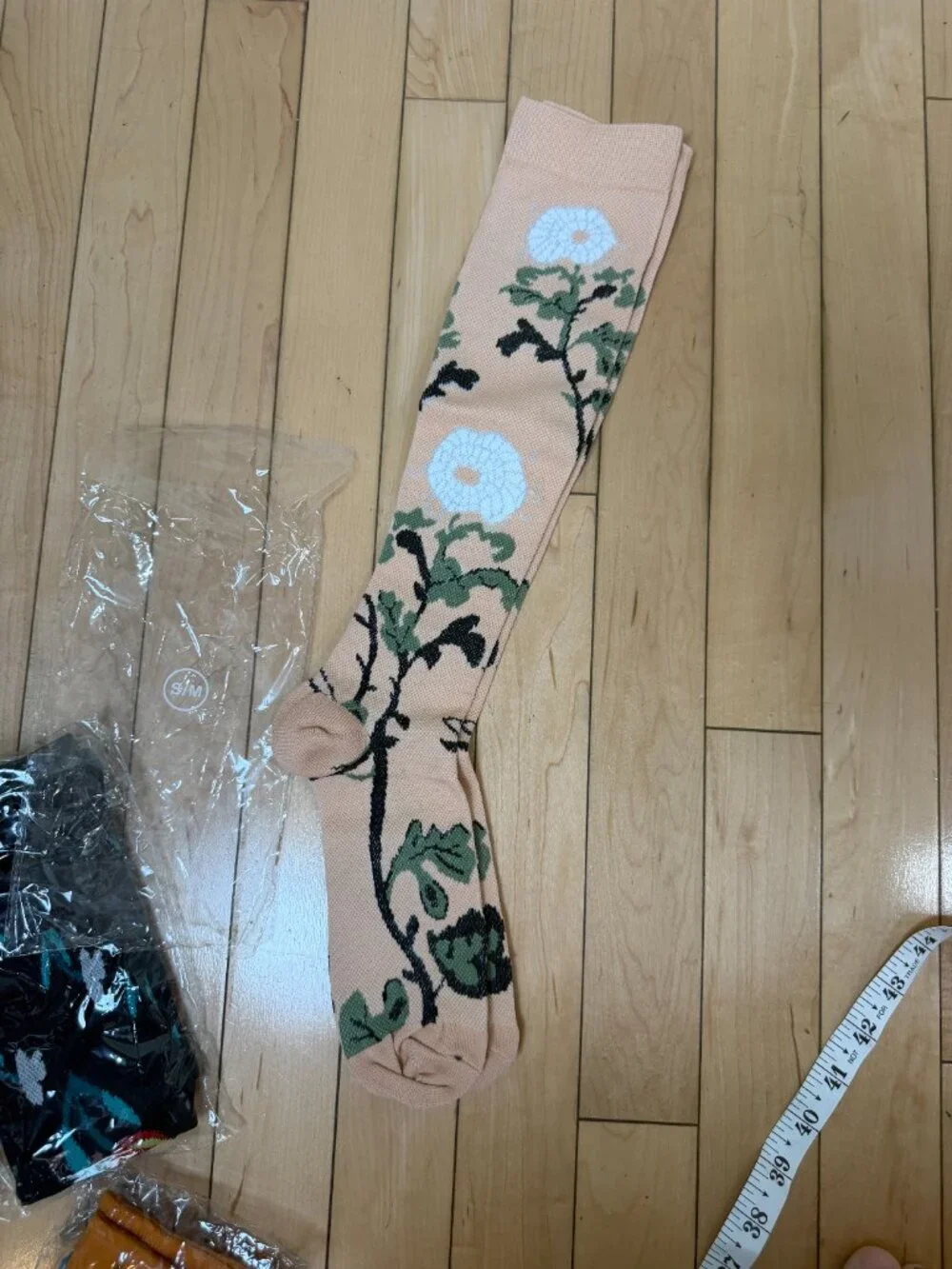 Floral Pattern Knee High Compression Socks Set of 3 New NWT Size S/M